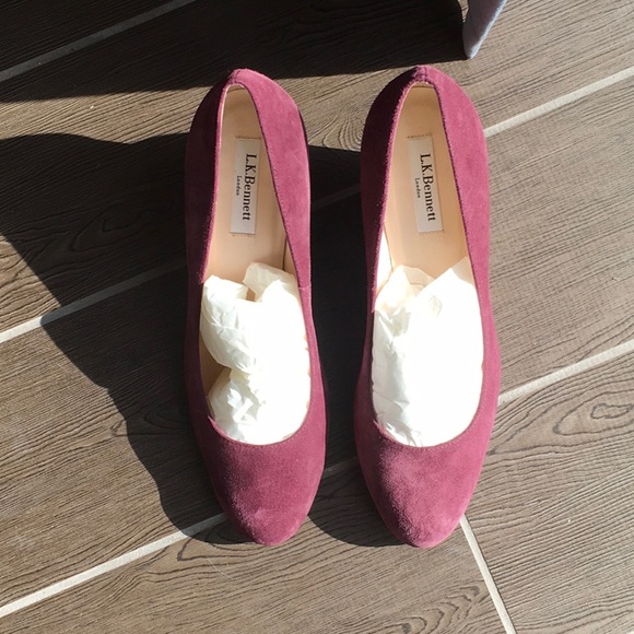 NWOT Burgundy Suede Wedges - Picture 1 of 4